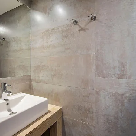 Apartament Duplex Au Centre De 1850, 3 - Fr-1-564-36 *